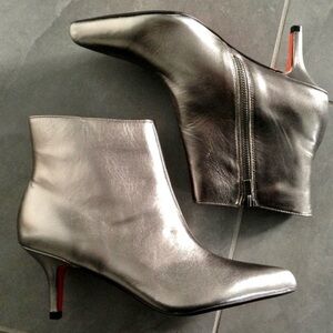guc Joe Fresh genuine leather metallic pointy silver ankle boots kitten heels 8